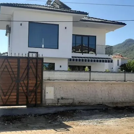 Villa Üzümlü